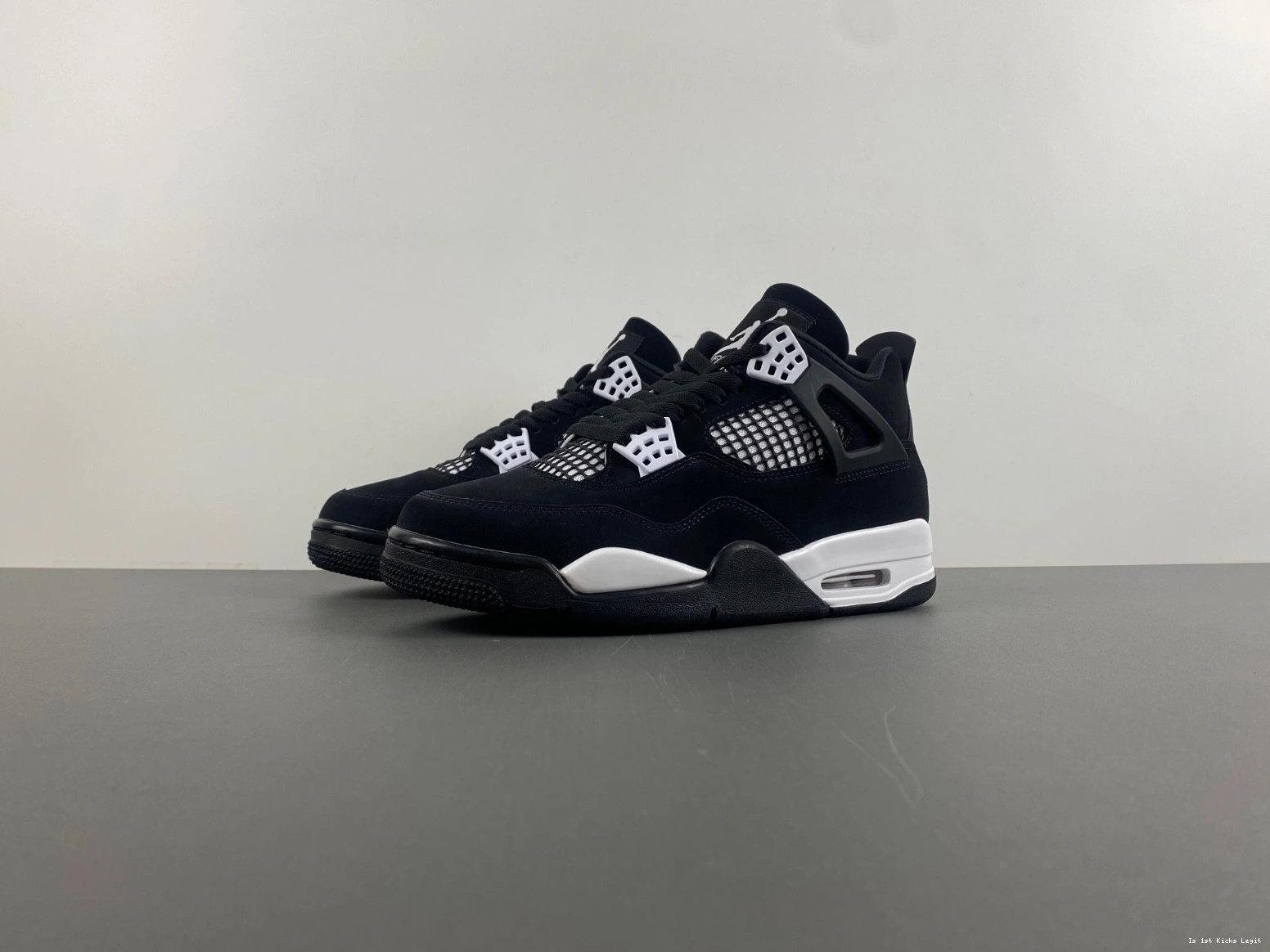 4 THUNDER JORDAN AIR RETRO FQ8138-001 'WHITE 0524